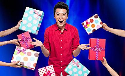 《女神异闻录5：战略版》介绍混血模特高卷杏